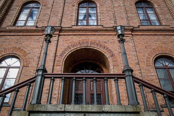 Myös hovioikeus katsoi miehen syyllistyneen törkeään pahoinpitelyyn ja törkeään kuolemantuottamukseen eikä tappoon, josta häntä syytettiin. ARKISTOKUVA: PAULA KASKIMAA