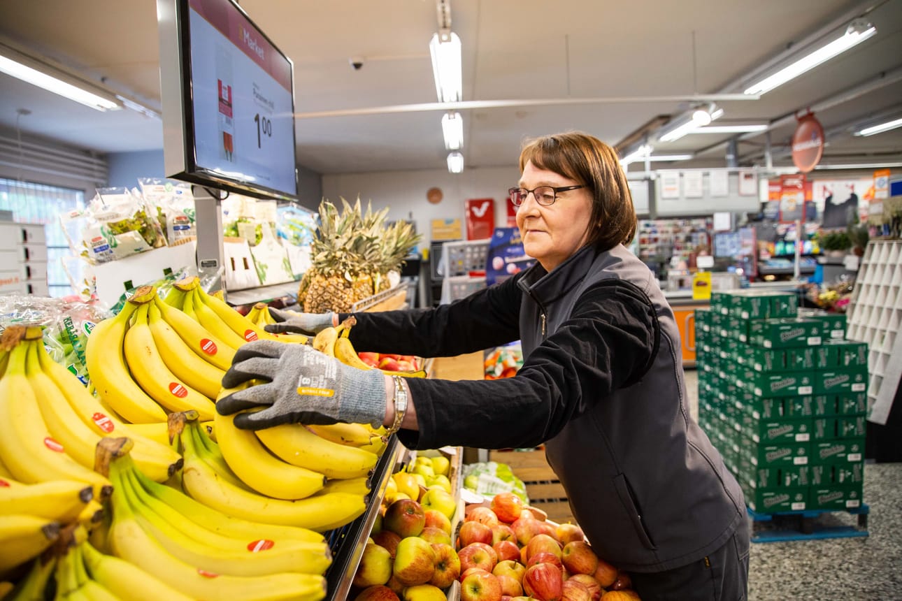 Ruoan verkkokauppa on täydellinen apu kiireiseen arkeen. ”Verkkokauppa käy hyvin esimerkiksi kiireiselle perheelle, joka haluaa tilata kaikki viikon ruoat kerralla kotiin” Tiina Kolkkinen vinkkaa.