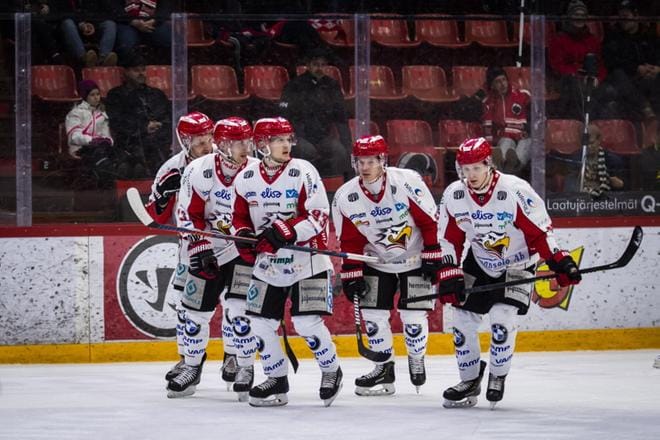 Victor Westermarck (vas.), Erik Riska, Toni Kallela, Niklas Nevalainen ja Joel Kiviranta hakivat Porista täydet sarjapisteet. KUVA: VEERA KORHONEN