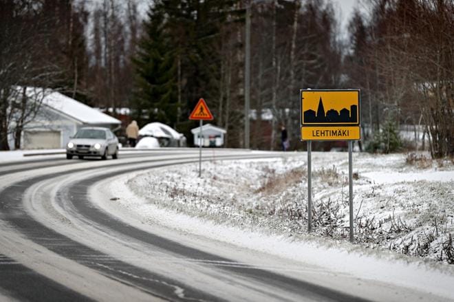 Kaksi koronaketjua, Lehtimäen ja jääkiekkoturnauksen, ovat tuoneet Järvi-Pohjanmaalle ainakin 44 koronavirustartuntaa ja 300 karanteenipäätöstä. KUVA: TOMI KOSONEN