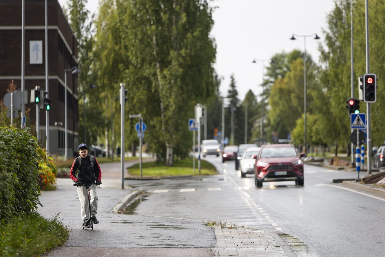 Keskiviikon datakeskusuutiset olivat hyvin ihmisten tiedossa Muhoksen kylänraitilla.