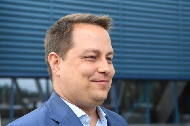 Vilhelm Junnila Naantalista kertoi, että arvet eduskuntaryhmän hajoamisesta ovat jo umpeutuneet. KUVA: KIMMO BRANDT