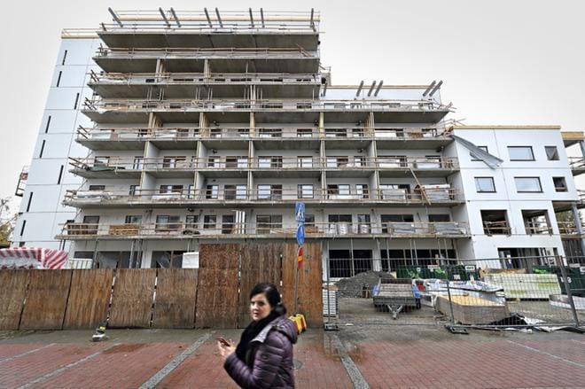 Seinäjoen ydinkeskustaan tulee alkuvuodesta kerralla sata uutta asuntoa, kun Oma Säästöpankin talo valmistuu. Talosta on myyty 70 asuntoa. KUVA: KARI LÖFHJELM