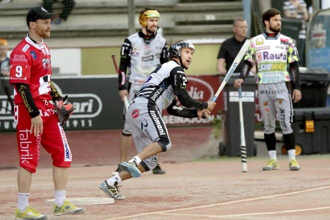 Myös viime vuonna Jymy-Jussit vs. Joensuu päättyi 0–2, vaikka Ville Viita iski kunnarin. ARKISTOKUVA: Heikki Hakanen