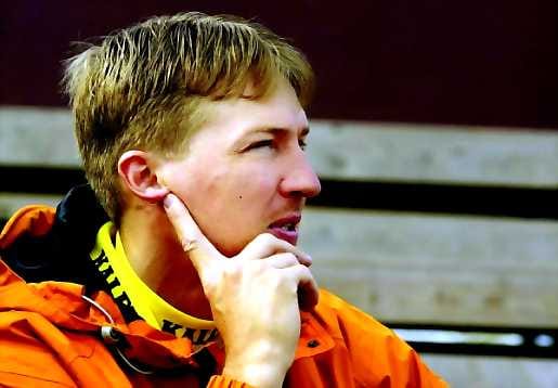 Kaksi lyötyä. Sami Ahola.