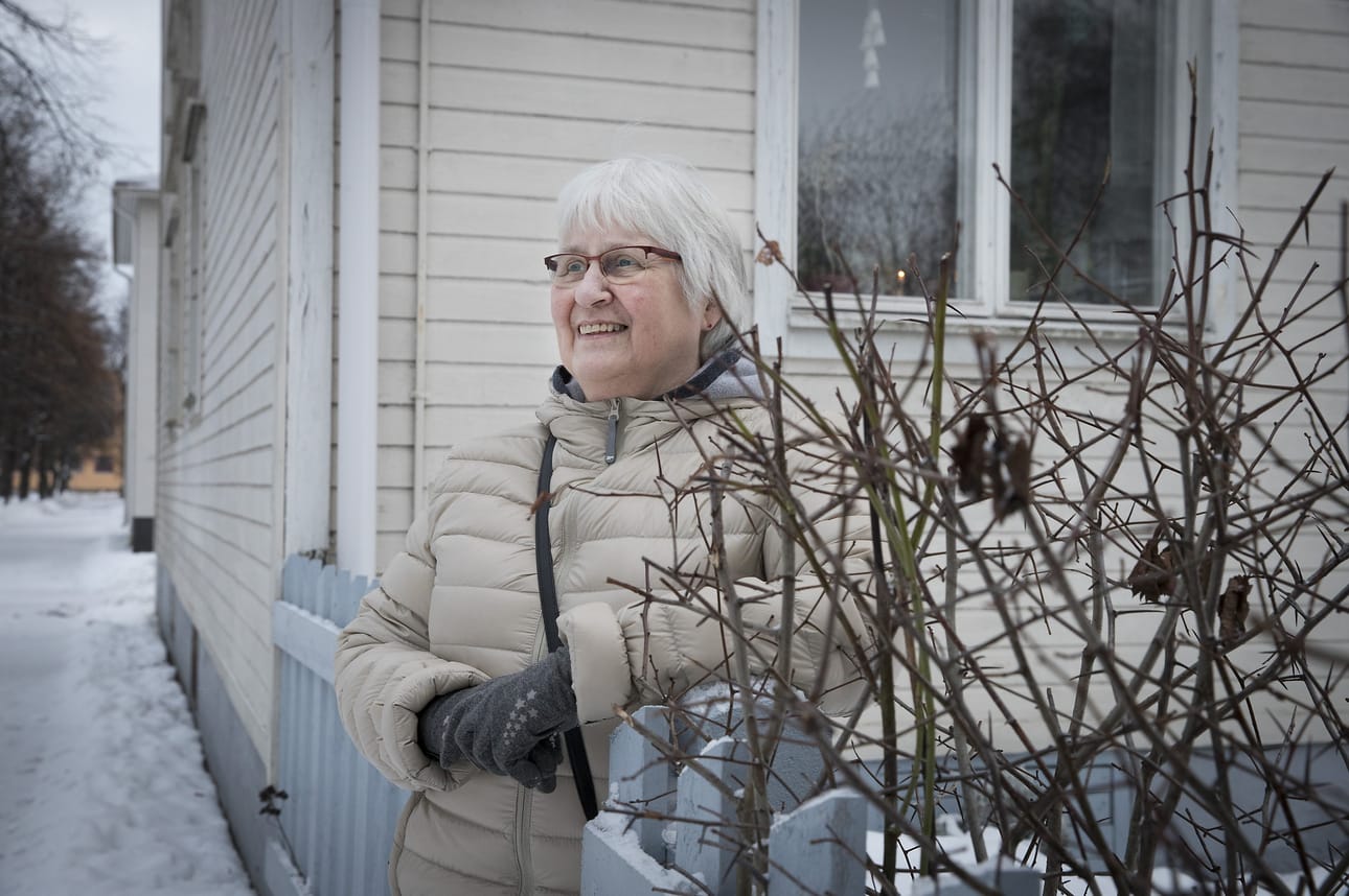 Mirja Tuliniemi oli ensimmäinen kahdeksan perheen taloon syntynyt pienokainen.