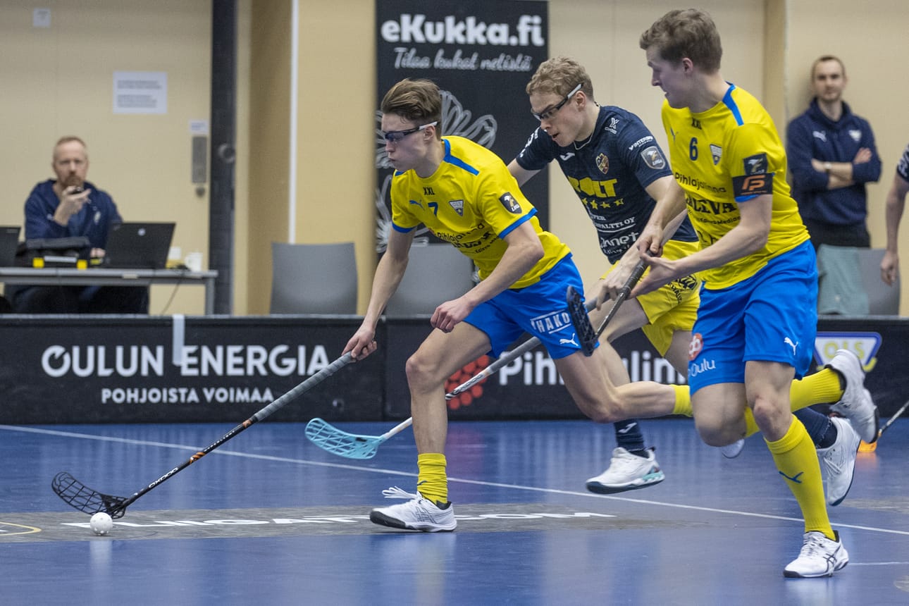 Akseli Pöyhtäri kiskaisi OLS:lle maalin Tampereella.