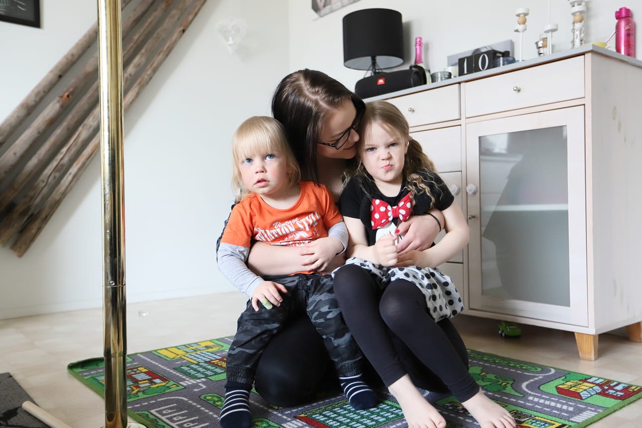 Äitiys on Netta Sarvirannan mukaan parasta mitä on.