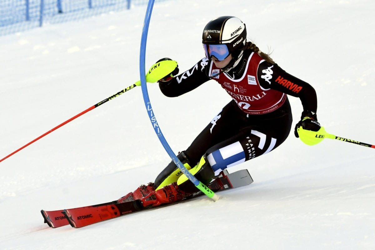 Alppihiihdon suurpujottelussa nähdään tänään kaksi suomalaista olympiaensikertalaista, Riikka Honkanen (kuvassa) ja Erika Pykäläinen. LEHTIKUVA / JUSSI NUKARI