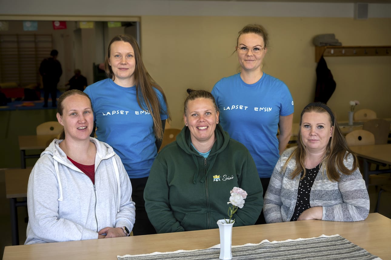 Tarja Keskitalo (vas.), Elise Alatalo, hyvinvointikoordinaattori Merja Korpela, Erja Laukkola ja Marika Vähäsoini olivat temppuradan järjestelyiden ydinjoukkoa.