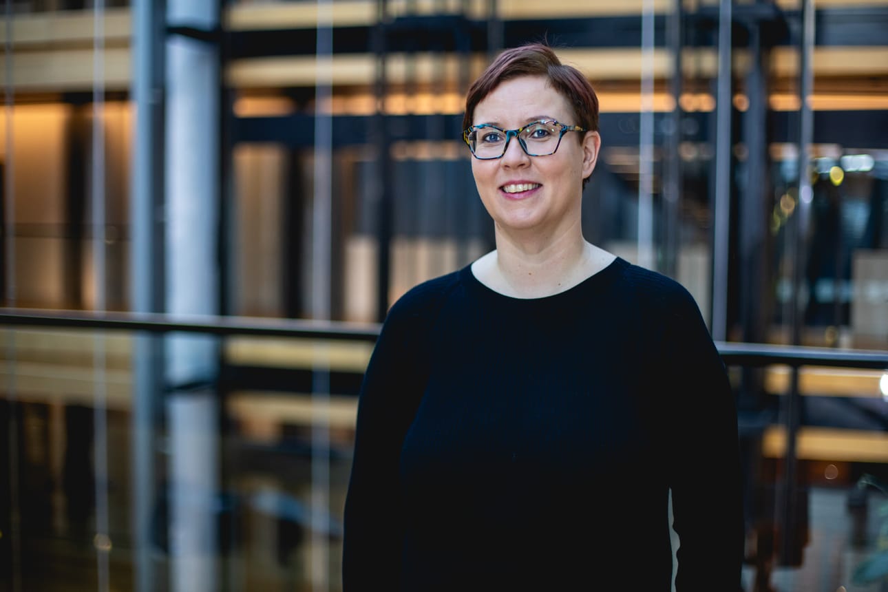 Merja Kyllösen mukaan lyhytvuokrauskysymykseen on haettava ratkaisuja ennen kuin se eskaloituu konflikteiksi, jopa fyysisiksi yhteenotoiksi. Näin on jo käynyt Espanjassa ja Ranskassa.