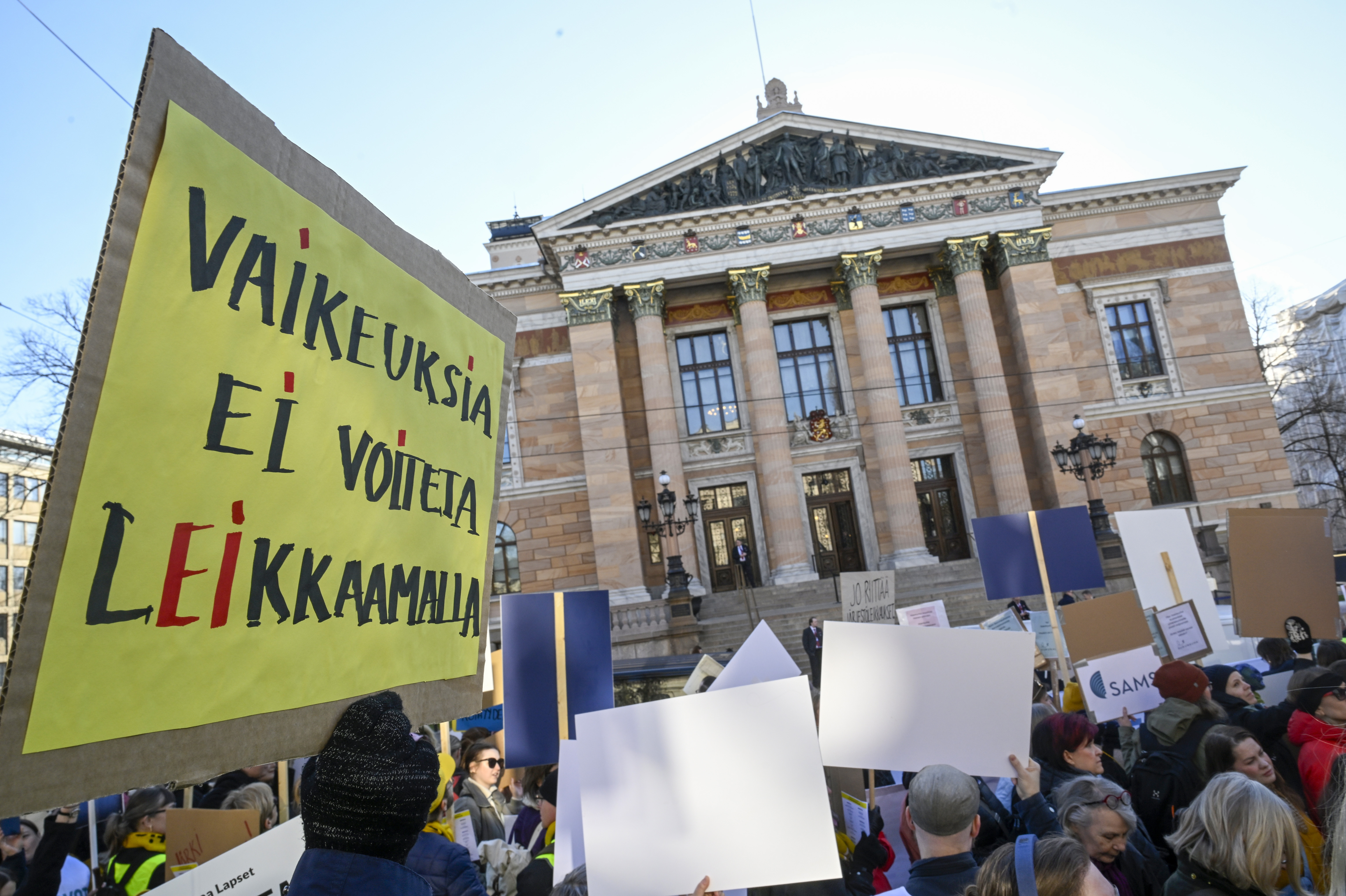 STEA-leikkaukset heikentävät sotejärjestöjen toimintaa – Yli puolet suunnittelee irtisanomisia