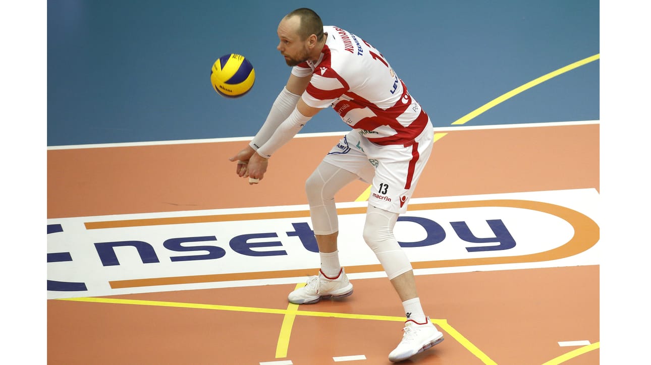 Olli Kunnari on päättänyt peliuransa ja valmentaa tällä hetkellä Akaa-Volleyn liigajoukkuetta.