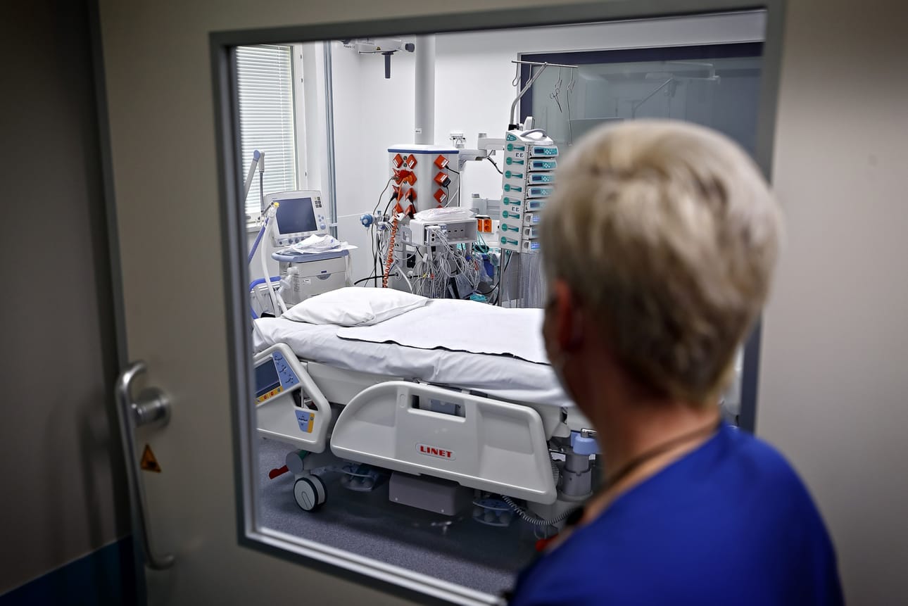 Seinäjoen keskussairaalassa toteutuu lähiaikoina muutoksia, jotka koskevat päivystysosastoa ja neurologian osastoa, ja lisäksi toimintansa aloittaa yleislääketieteen osasto. Kuvituskuva ei liity näihin muutoksiin. Arkistokuva.