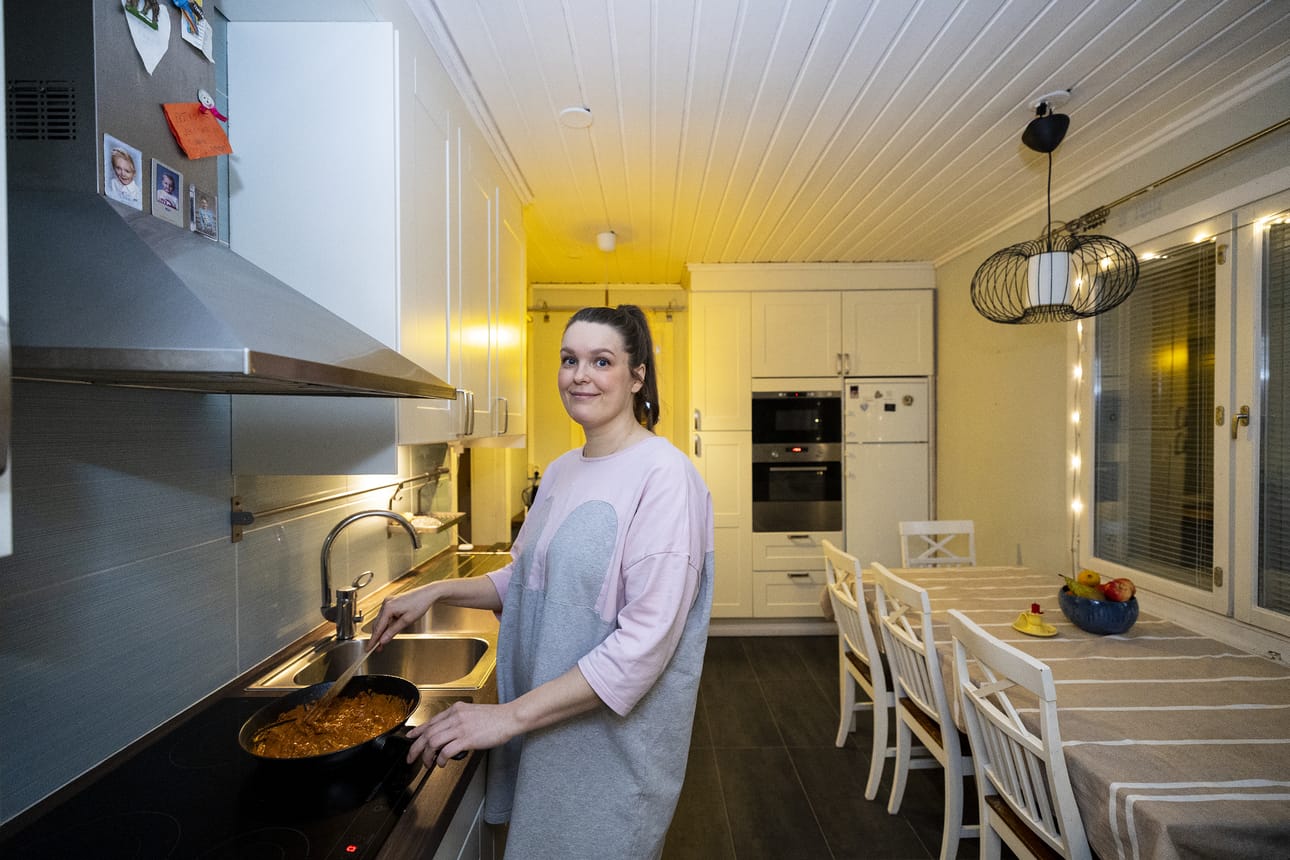 Petra Salminen osallistuu tammikuun Vegaanihaasteeseen. Sen myötä hän on löytänyt uusia kiinnostavia reseptejä, kuten itkutofukastikkeen.