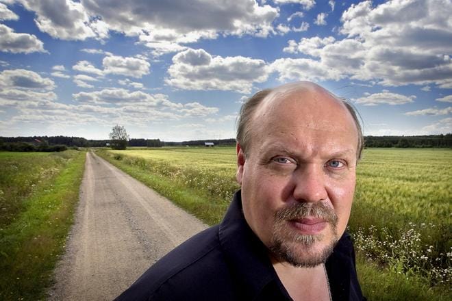 Idea elokuvaan tuli näyttelijä Hannu-Pekka Björkmanilta, joka on itsekin lähtöisin lakeuksilta.