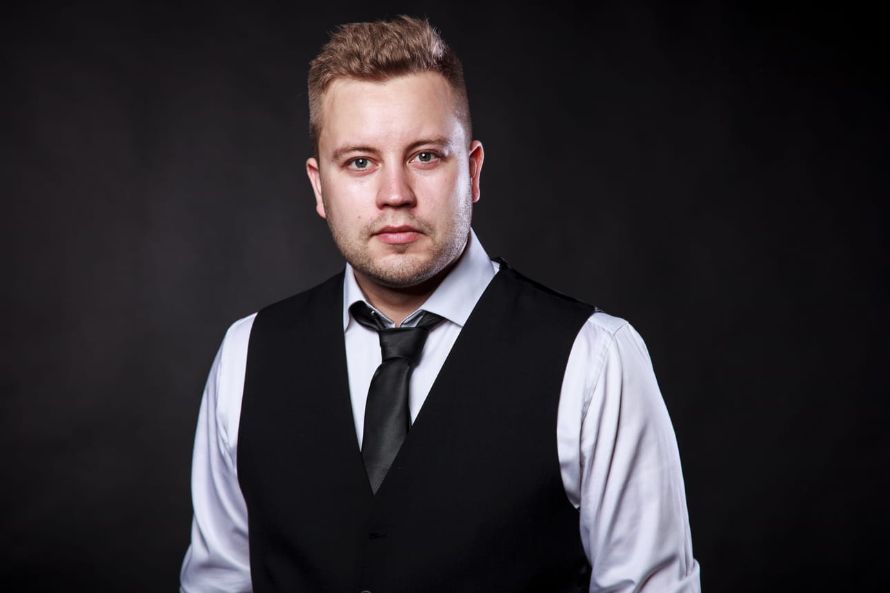 Tyrnäväläislähtöinen Jarno Kokko on mukana laulukilpailun finaalikuusikossa. Kokko esiintyi loppukilpailussa myös vuonna 2014.