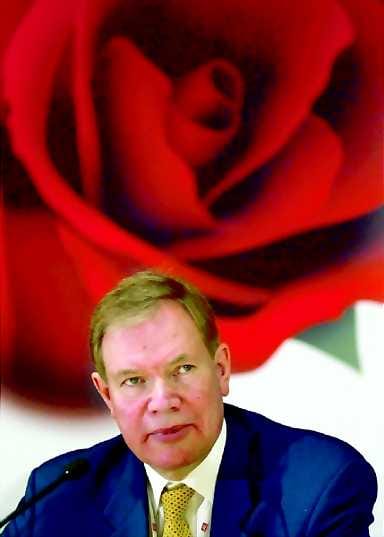 Voitto puheenjohtajavaalissa herkisti Paavo Lipposen Tampereella.