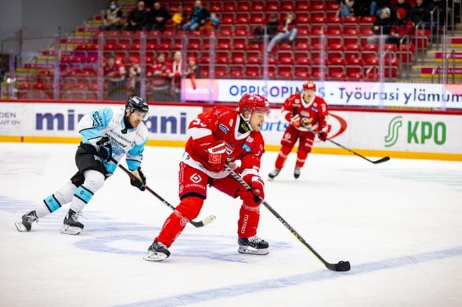 Bobbo Petersson pelaa viidennen ottelunsa Sportin riveissä. Kuva: Pasi Suokko / Apollo Photo