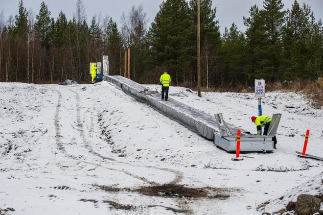 Uusi rinne ja hissi sijaitsevat laskettelukeskuksen länsipuolella, lähellä parkkipaikkoja. Öjbergetillä odotellaan kuitenkin vielä pakkasia, jotta rinteet voidaan avata. KUVA: JARNO PELLINEN