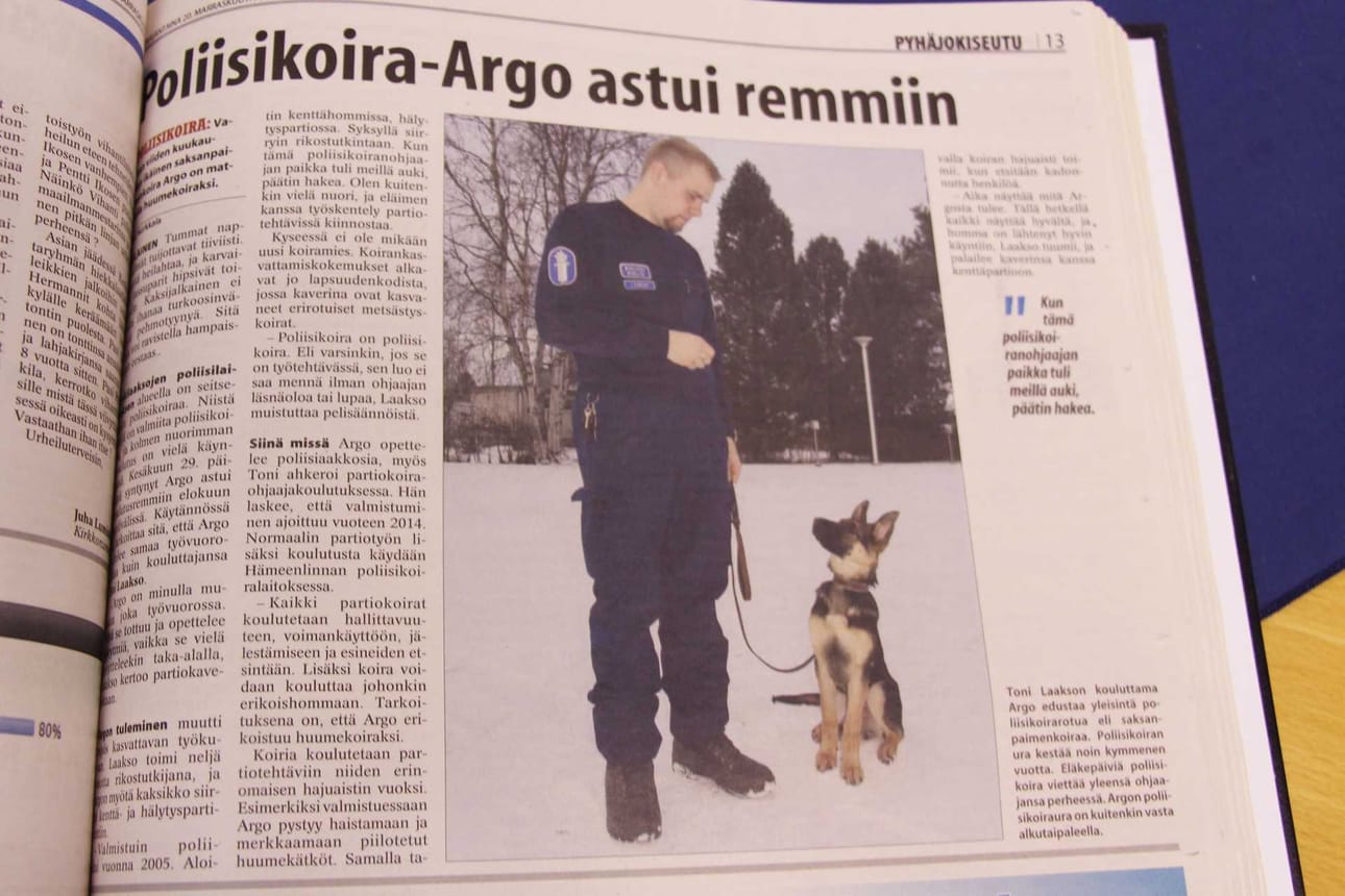 Poliisikoira Argo esittäytyi ensimmäisen kerran marraskuussa 2009 Pyhäjokiseudussa. Argon koulutus oli tuolloin alkutaipaleella.