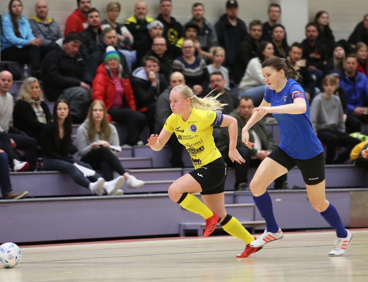 Lähes 200 katsojaa todisti, kun AS Moon voitti ensimmäisen kerran FC FC OPA:n.