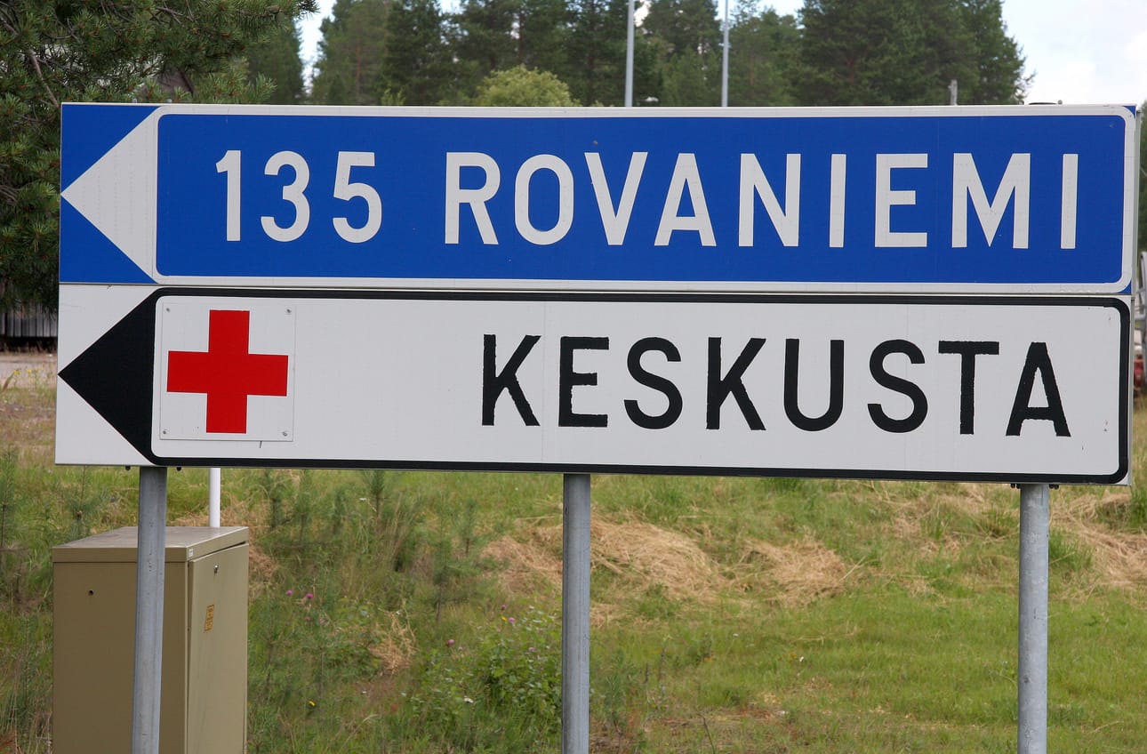 Posion keskustasta Kuusamon keskustaan on matkaa 59 kilometriä ja vastaavasti Rovaniemelle 135 kilometriä.