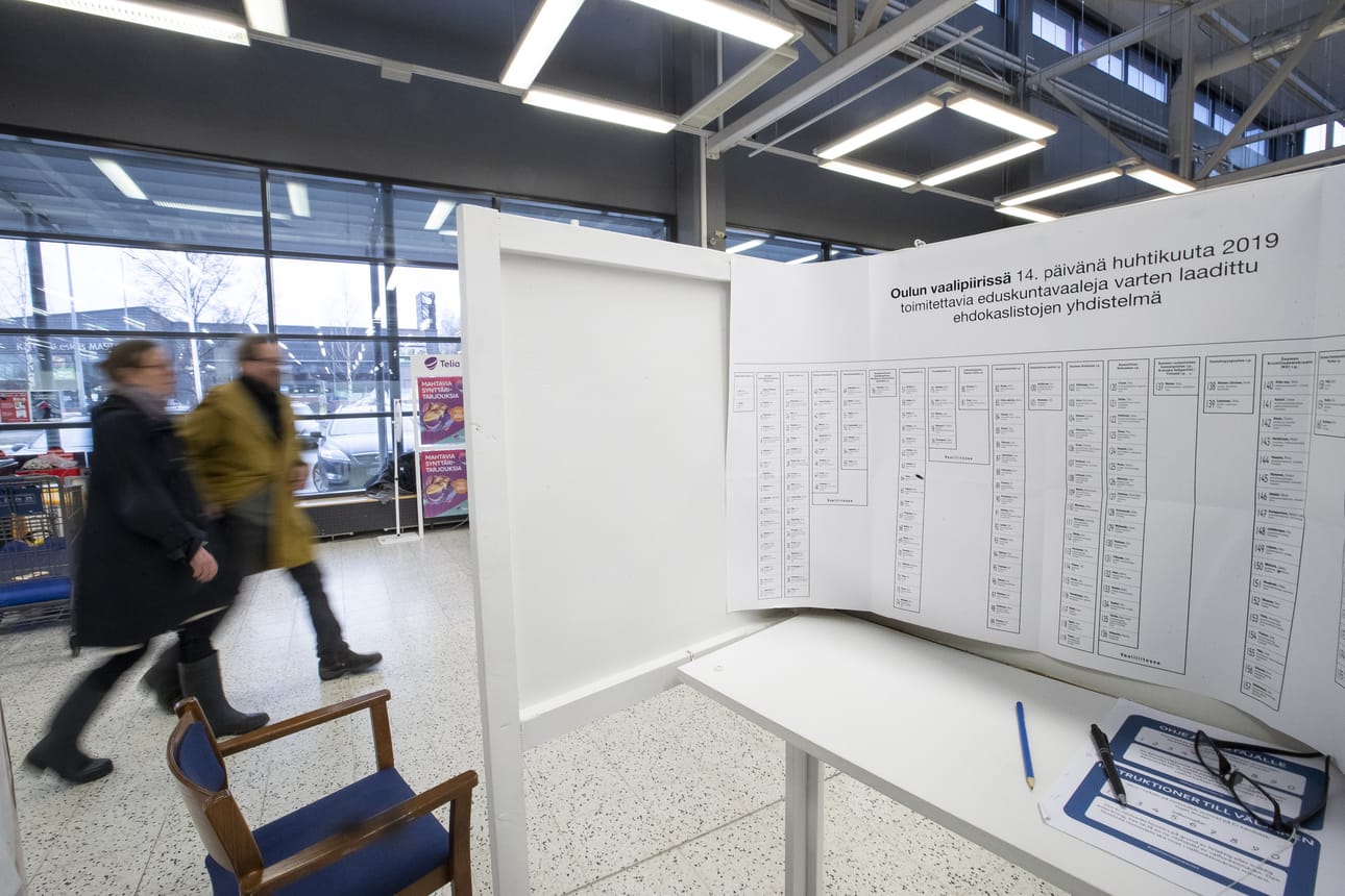 Taas pääsee äänestämään. Kuva viime eduskuntavaalien ennakkoäänestyksestä.