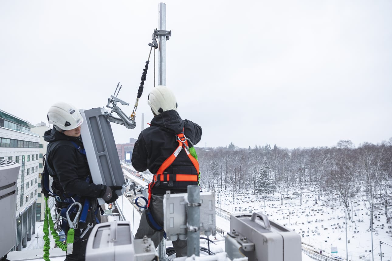 5G-verkot ovat nyt ajankohtaisia matkapuhelinteknologiassa. Kaupallisia 6G-verkkoja odotellaan rakentuvan vuoden 2030 tienoilla.
