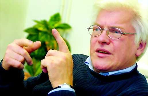 Rovaniemen teatterin johtaja Tom Wentzel eroaa virastaan.