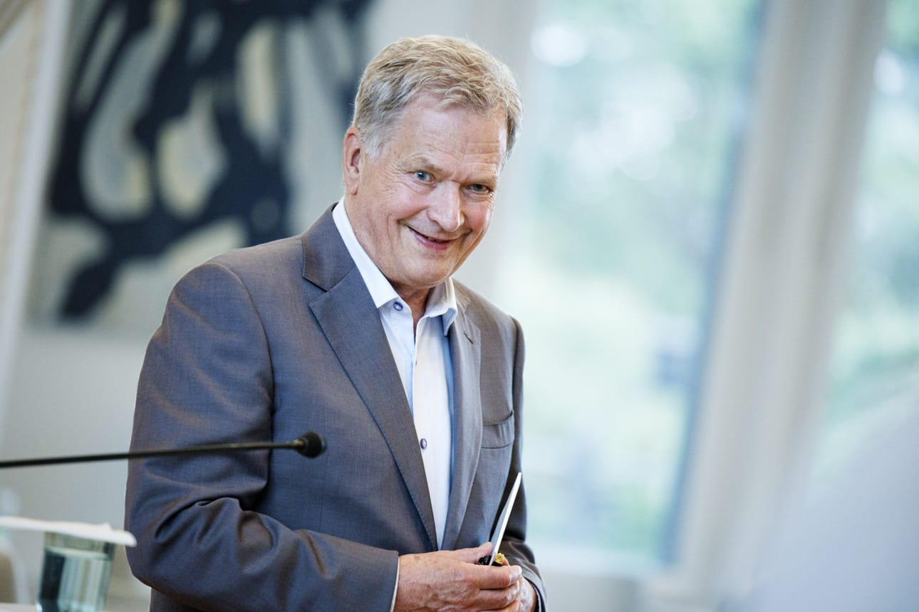 Presidentti Sauli Niinistö toimii turnauksen suojelijana ja osallistuu myös itse avajaisotteluun nelinpelissä. LEHTIKUVA / Seppo Samuli