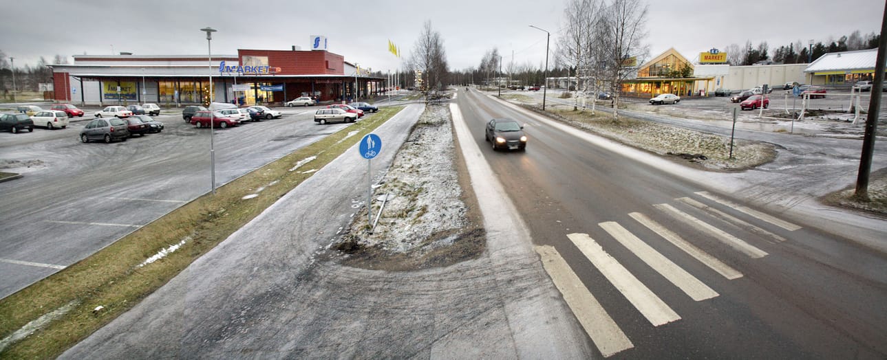 Mahdollinen hätämajoituskeskus kuumentaa tunteita Limingassa. Arkistokuva.