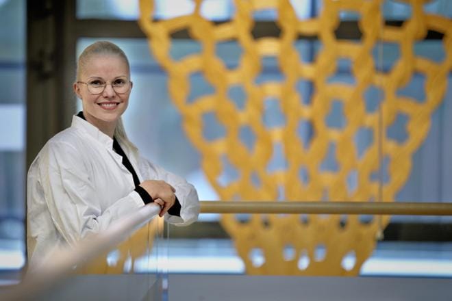 Seinäjokelaislähtöinen Hanna Pajulammi väitteli perjantaina Seinäjoella lääketieteen tohtoriksi. KUVA: HEIKKI HAKANEN