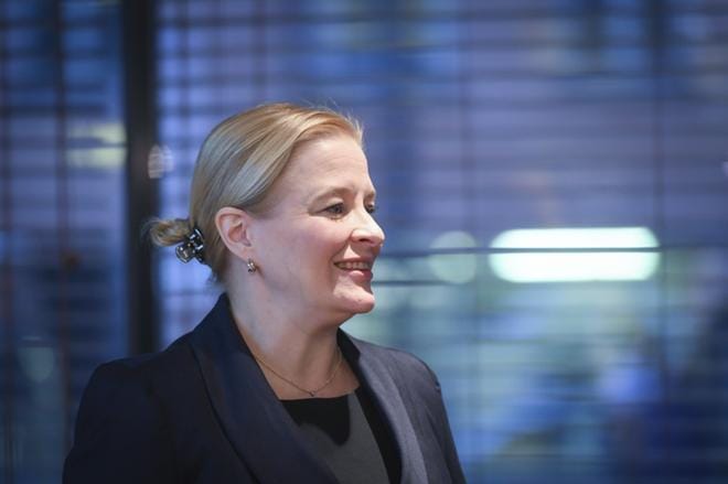 Finanssialan toimitusjohtaja Piia-Noora Kauppi haluaa, että äänestäjät saavat tietää kansanedustajaehdokkaiden kannat EU:n kehittämiseen. KUVA: COM.PIC/KIMMO BRANDT