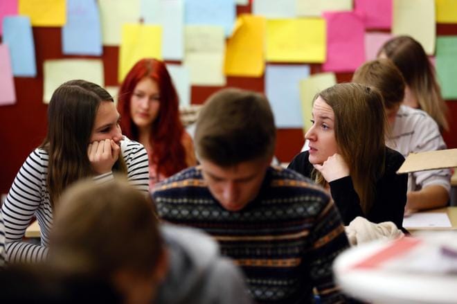 Miten uskontoa pitäisi opettaa? Kysymys jakaa mielipiteet. Arkistokuva: Minna Hirvelä