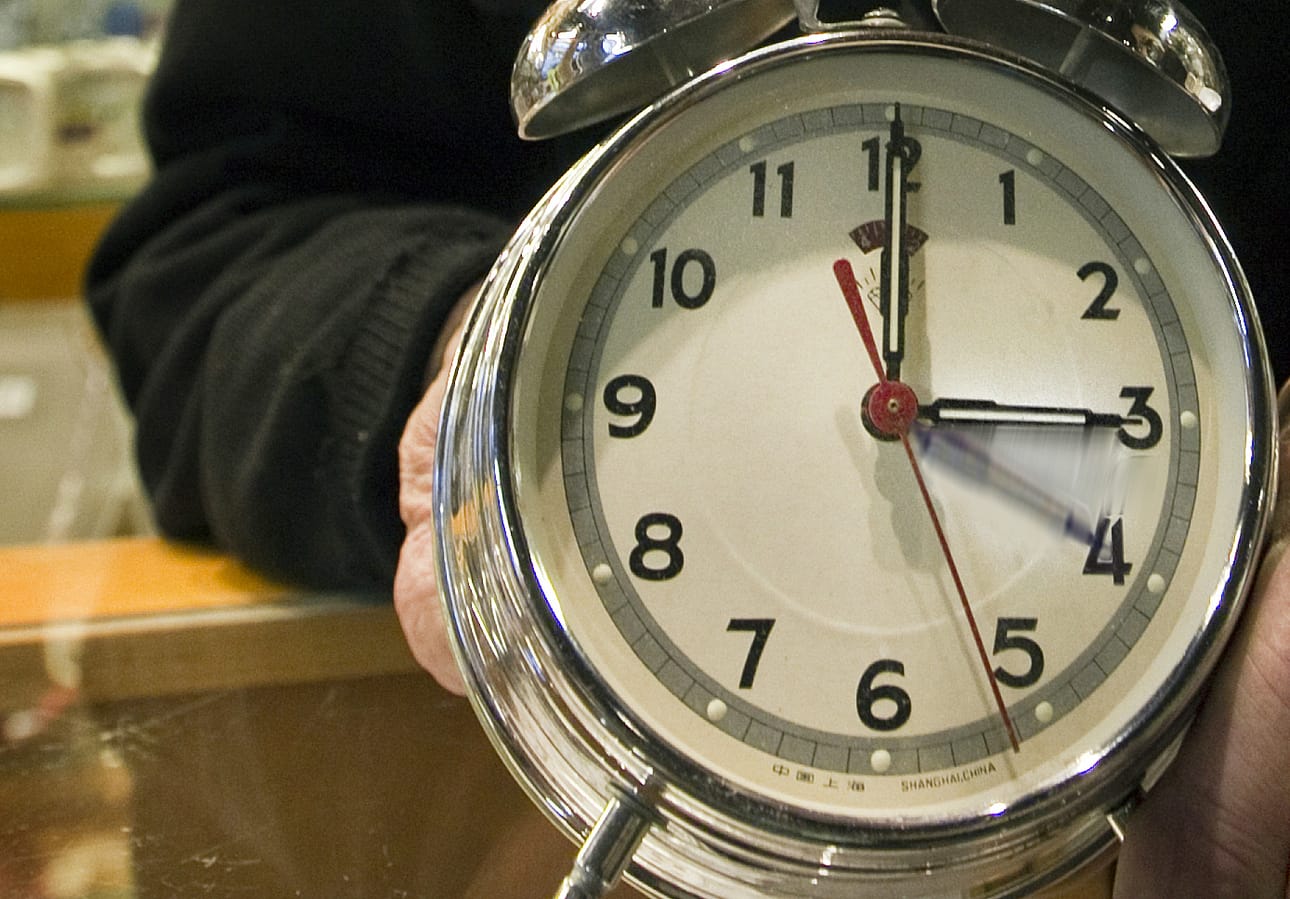 Kelloja siirretään sunnuntain vastaisena yönä tunnilla eteenpäin.