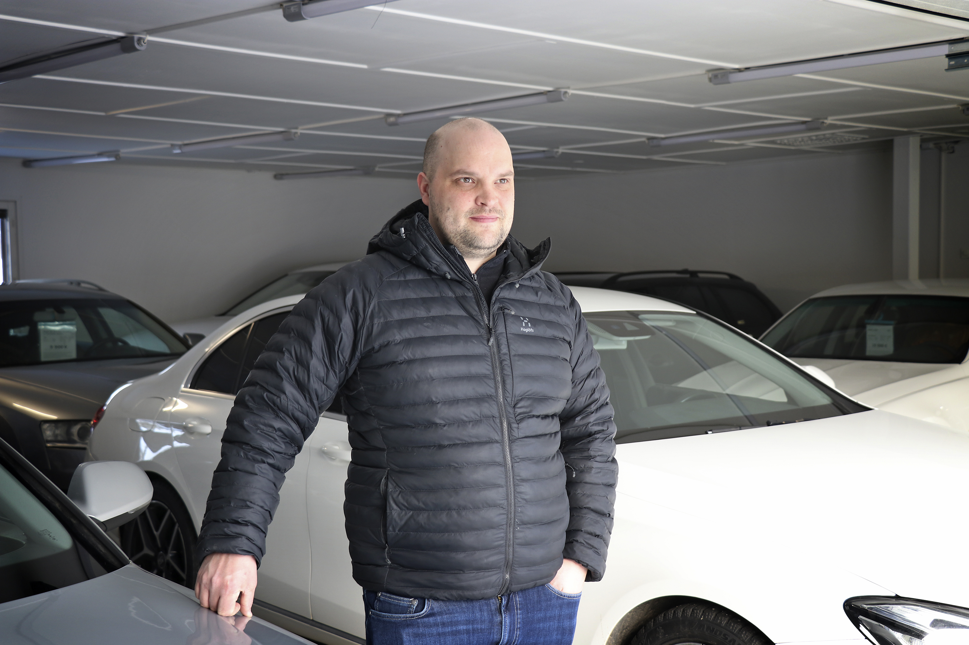 Alajärveläiset autokaupat muuttoliikkeessä - Menoveden hinta saanut ostajat varpailleen