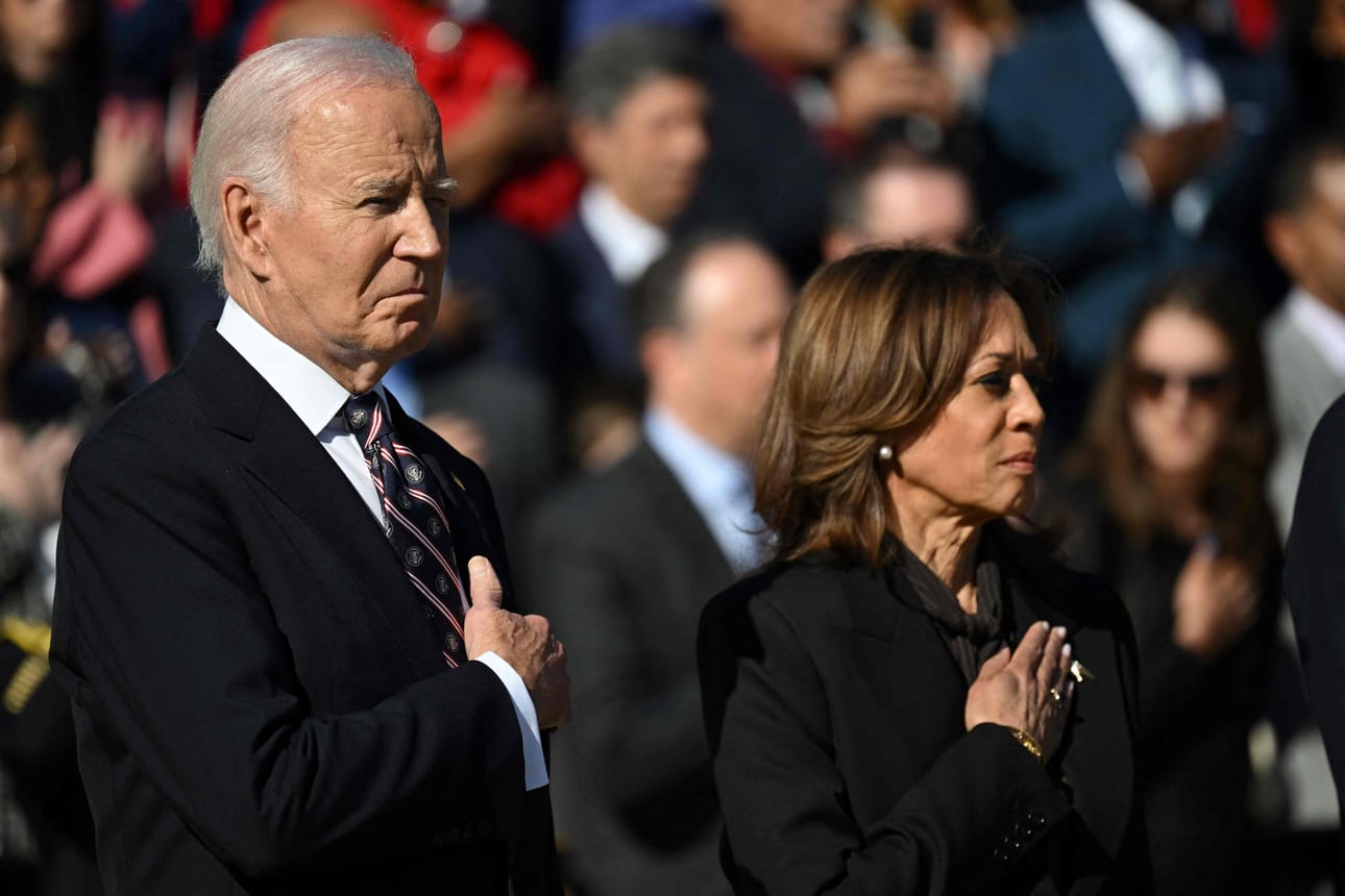 Kamala Harris (oik.) hävisi Yhdysvaltojen presidentinvaalit.