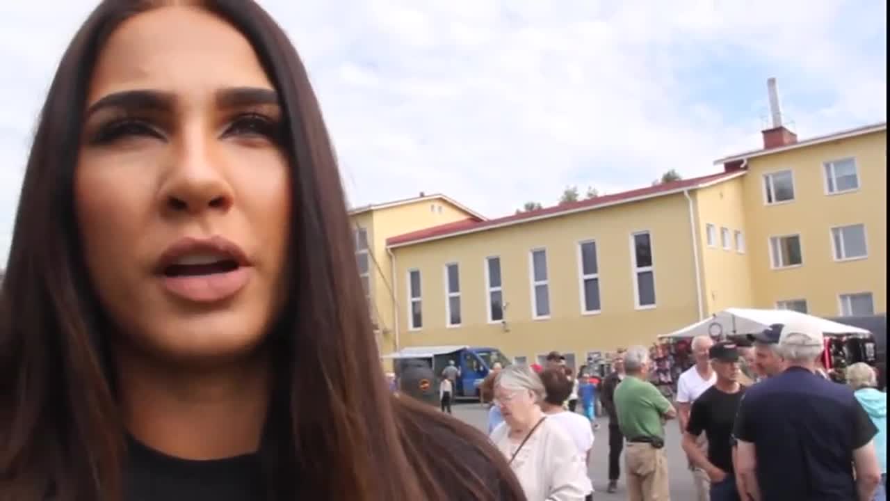 Rosa-Maria Ryyti Merijärven markkinoilla.