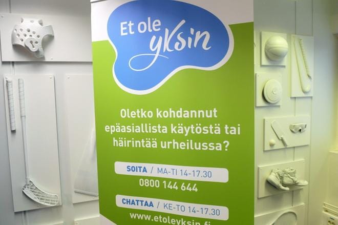 Väestöliiton ja urheilujärjestöjen uudessa matalan kynnyksen palvelussa epäasiallista käyttäytymistä ja seksuaalista tai muuta väkivaltaa kohdanneet nuoret saavat tietoa ja tukea. KUVA: LEHTIKUVA/VESA MOILANEN