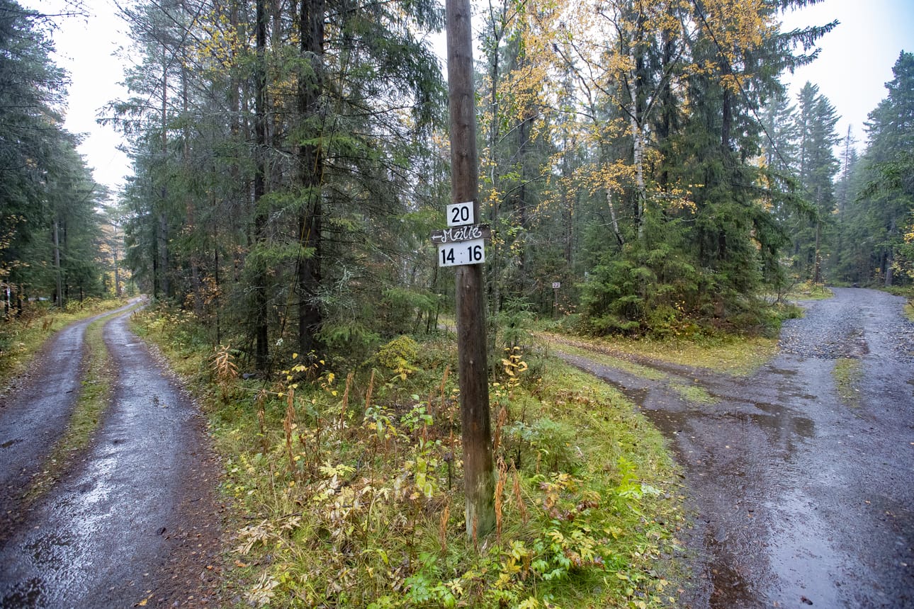 Kaupungin kanssa huvilateiden kunnossapidosta kiistelevät mökkiläiset kokevat, että Raahe on saattamassa mökkiläiset hyvin eriarvoiseen asemaan hoitamalla vain osan mökkiteistä.