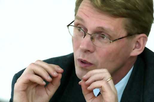 Pääministeri Matti Vanhasen mielestä uudet veronalennukset eivät sovi vallitsevaan suhdannetilanteeseen.