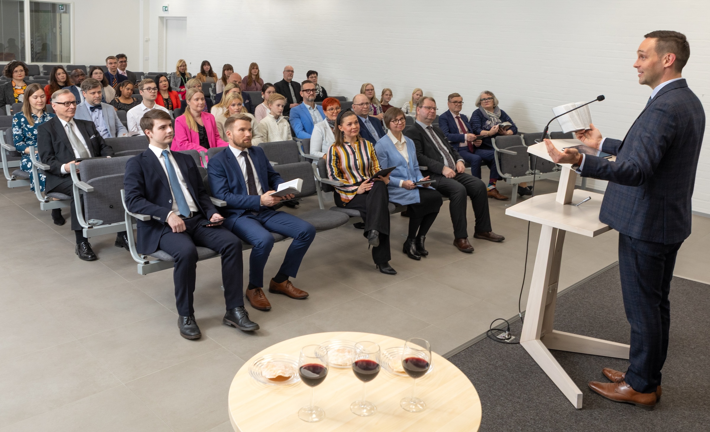 Jehovan todistajien Ähtärin ja Alavuden seurakunnat kokoontuvat muistojuhlan tiimoilta
