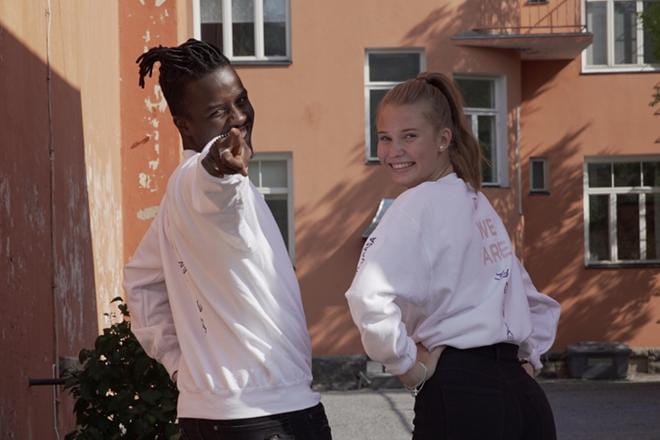 Suomen nuorisovaltuustojen liitto on valinnut Vaasan nuorisovaltuuston vuoden nuorisovaltuustoksi. Kuvassa valtuuston puheenjohtaja Antonio Teca ja ensimmäinen varapuheenjohtaja Roosa Rantala. Arkistokuva: Joni Kiviniemi