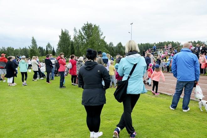Kun ei ole ensimmäinen kerta, niin ei tarvitse enää jännittää, kertovat Suvi Ojanperä ja Pia Hermans. KUVA: ANU KARPPI