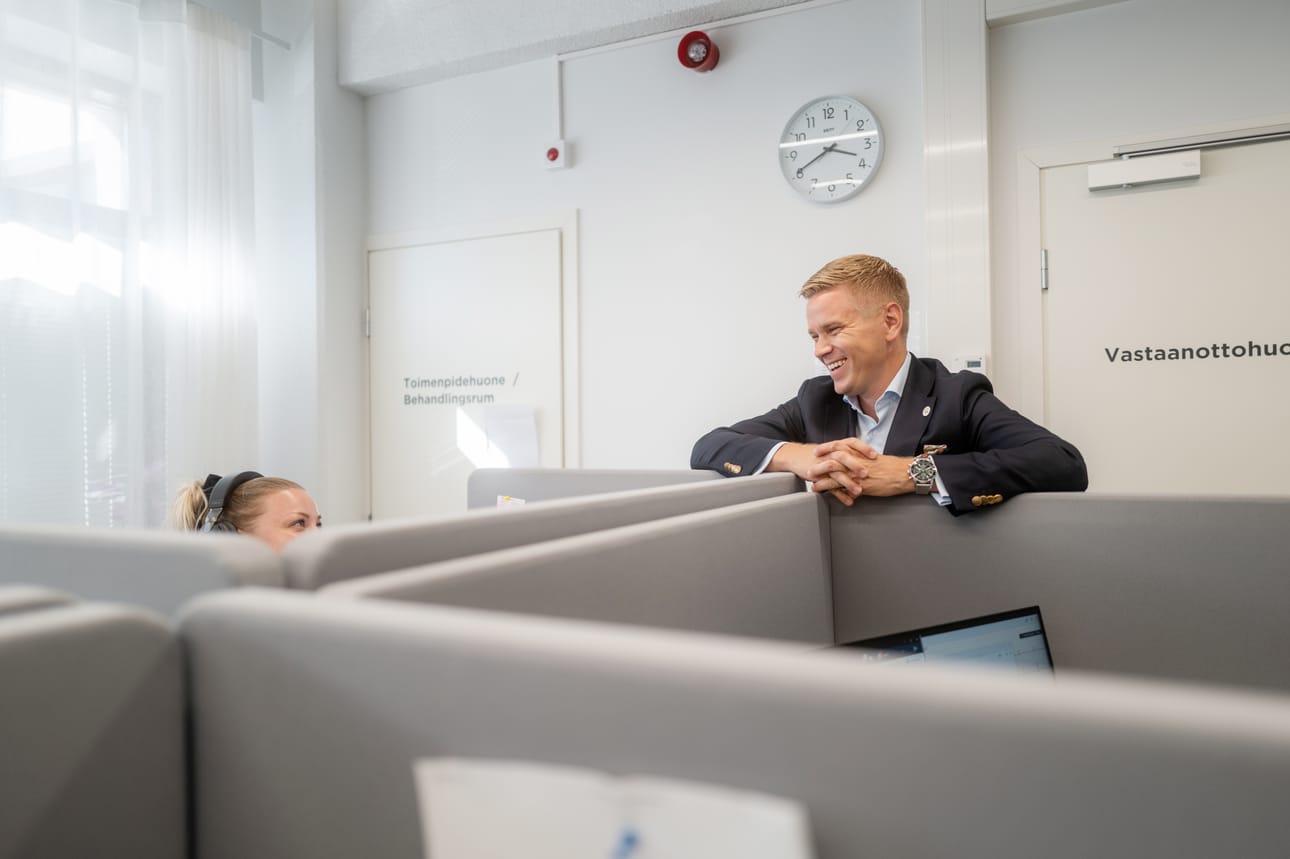 Mehiläisen liiketoimintajohtaja Joonas Turunen toivoo vuoropuhelua Laphan päättäjien kanssa siitä, miten Laphan tarvitsemiin säästöihin päästään.