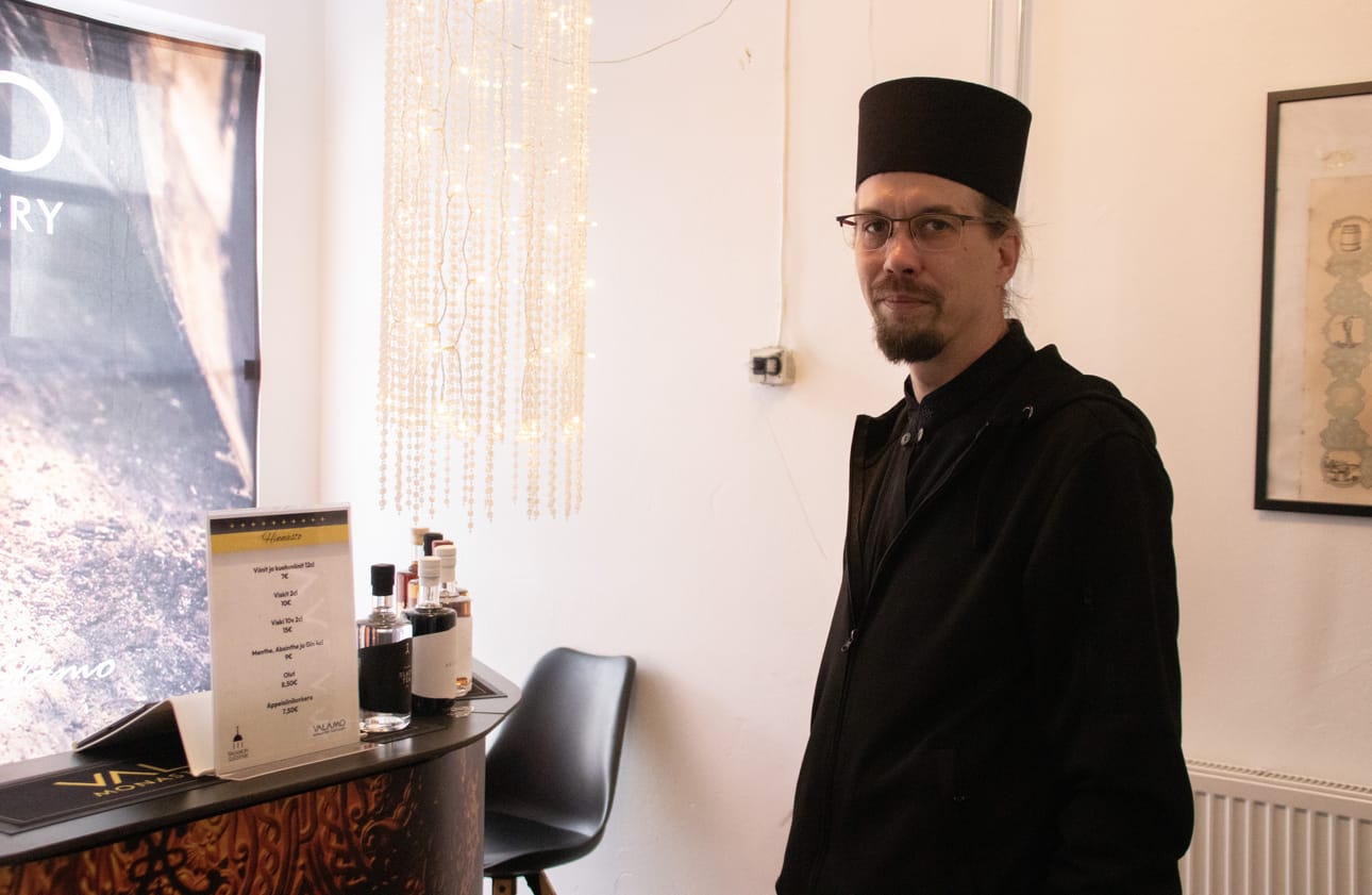 Isä Nasari on rohkaissut monia: maailma ei kaadu, vaikka haluaisi vaihtaa alaa kesken uran. Jos työ ei tunnu mielekkäältä, tai alkaa polttaa loppuun, kannattaa miettiä alan vaihtoa.