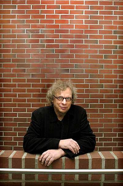 Tommy Tabermann on hyvin suosittu luennoitsija, eikä hän kaihda esiintymismatkoja pohjoisempaankaan Suomeen.