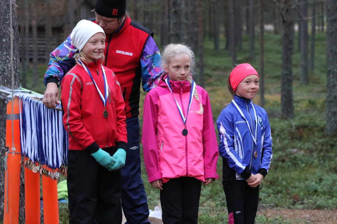 Vuosina 2006-2007 syntyneiden tyttöjen kolmen kärki: Anessa Kisner, Anniina Jernvall ja Sofianna Ohukainen.