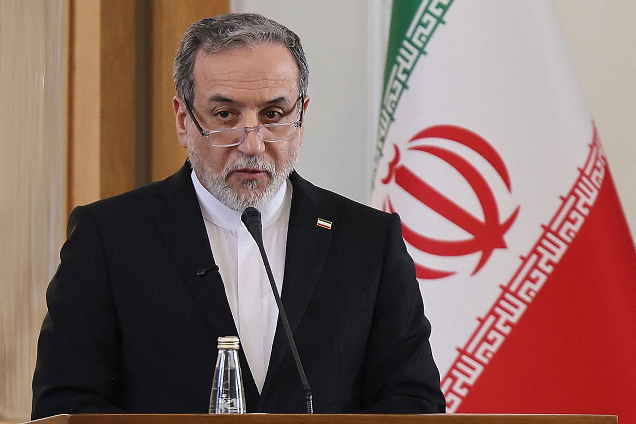 Iranin ulkoministeri Abbas Araghchi sanoo, että maalla on tiedossa, mitä Yhdysvaltain Lähi-idän tukikohtia on käytetty sodan aikana.